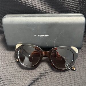 Givenchy oversized tortoise gold sunglasses Havana brown woman’s